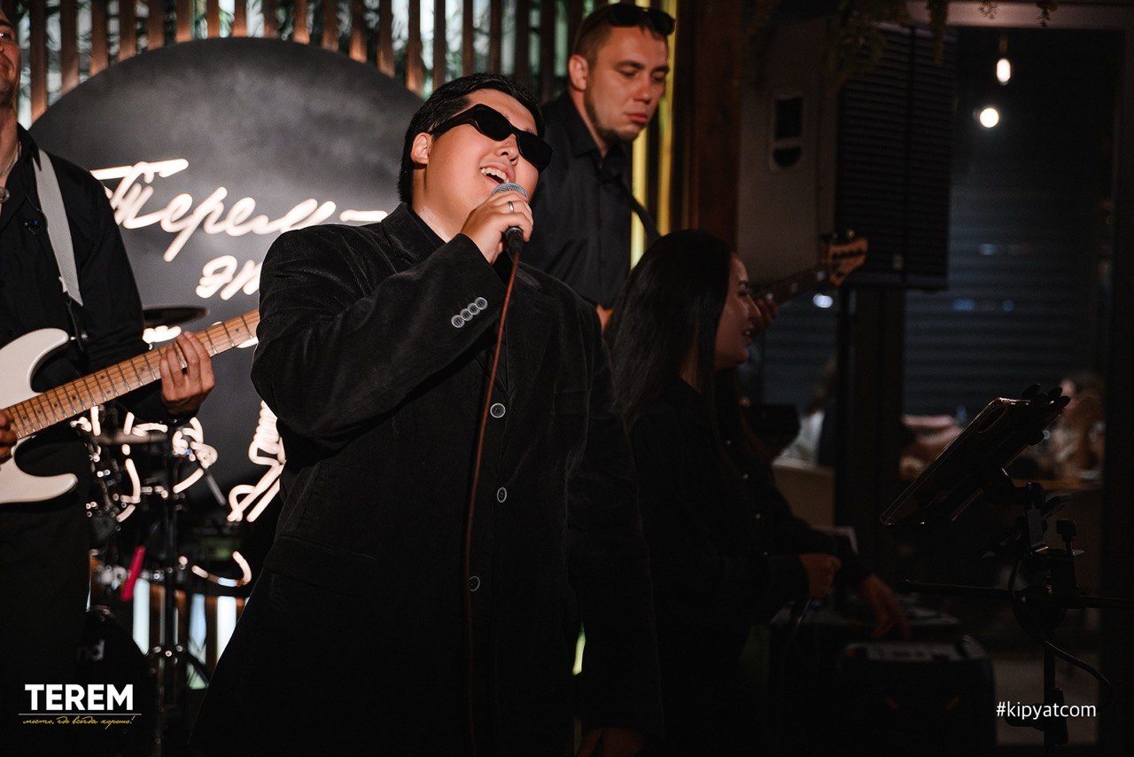 Жанасыл — Вокалист, Караганда